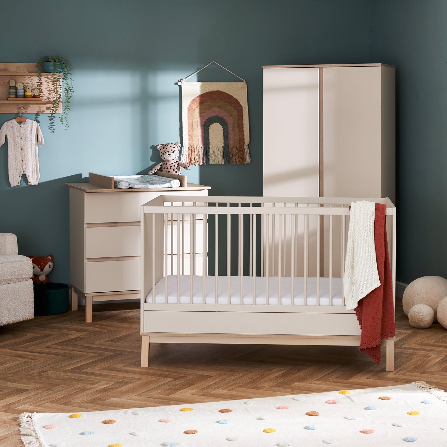 Astrid 3 Piece Room Set