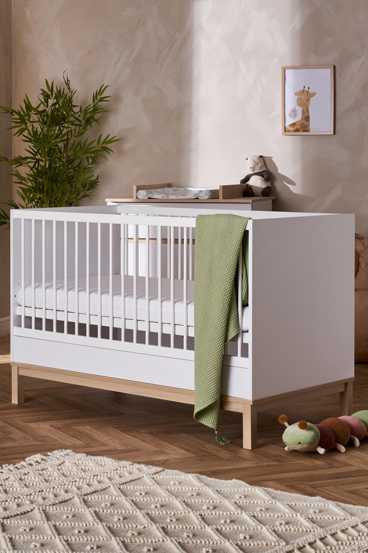 Astrid 2 Piece Room Set