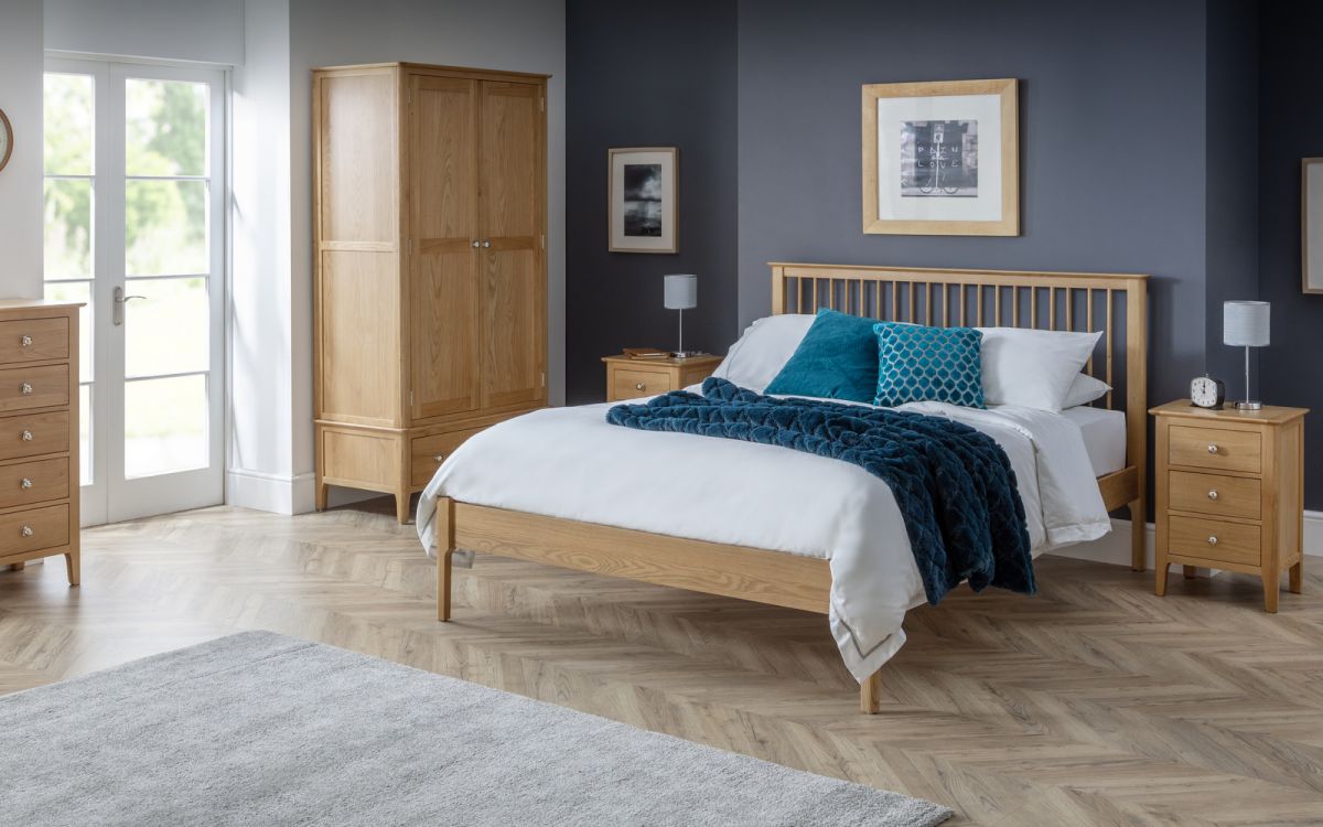 Cotswold Double Bed in oak veneer, showcasing classic shaker style with matching bedroom furniture set.