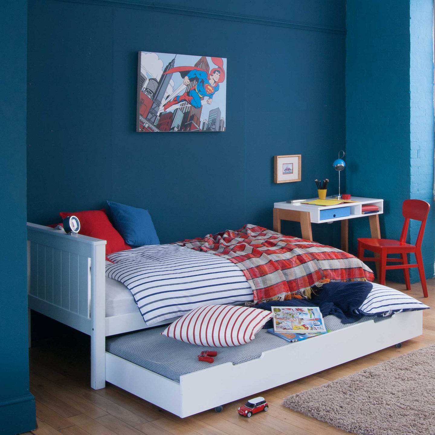 Classic Beech Single Bed with trundle in kid's room.